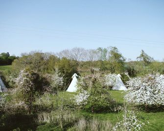 White House on Wye Glamping - Hereford - Buiten zicht