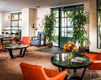 Staypineapple, University Inn, University District Seattle - Seattle - Restaurant
