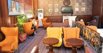 拉哥斯主要機場金色鬱金香酒店 - 拉哥斯 - 拉戈 - 休閒室
