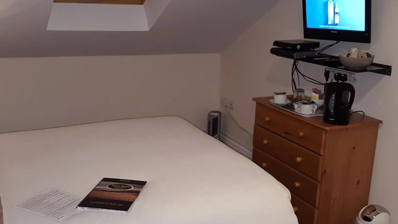 Town House B & B