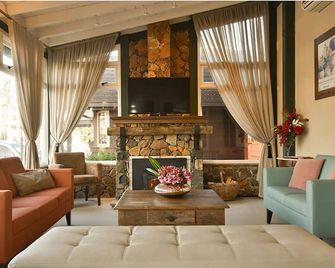 Pousada Stillo Gramado Via Serena - Gramado - Lounge