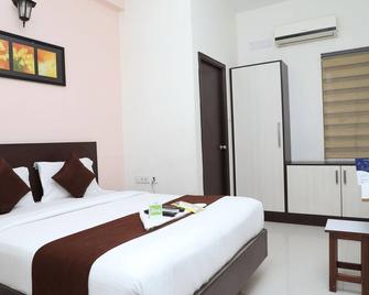 Ulo Rd Tower - Pallāvaram - Bedroom