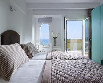 Coral Hotel - Ierapetra - Schlafzimmer