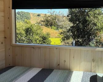 Ranch style living with incredible views! - Cambria - Balcony