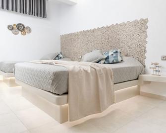 Katerina Roza Studios - Heartfelt Hospitality in the City - Náxos - Makuuhuone