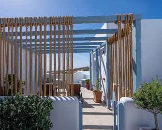 Aegean Blue Suites - Pyrgos Kallistis