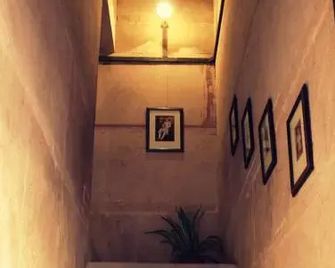 Mahal khas palace - Bharatpur - Trappen