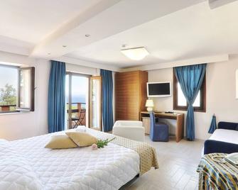 Resort Le Picchiaie - Portoferraio - Schlafzimmer