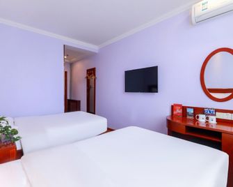 Greentree Inn Qinhuangdao Railway Station Square Express Hotel - Qinhuangdao - Habitación