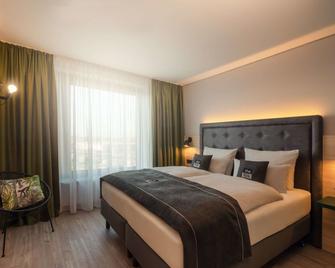 Holiday Inn - the niu, Crusoe Bremen Airport - Bremen - Schlafzimmer