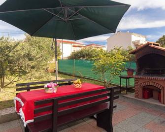 Neda - Punat - Patio