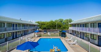 Motel 6 Waco Bellmead - Bellmead - Pool