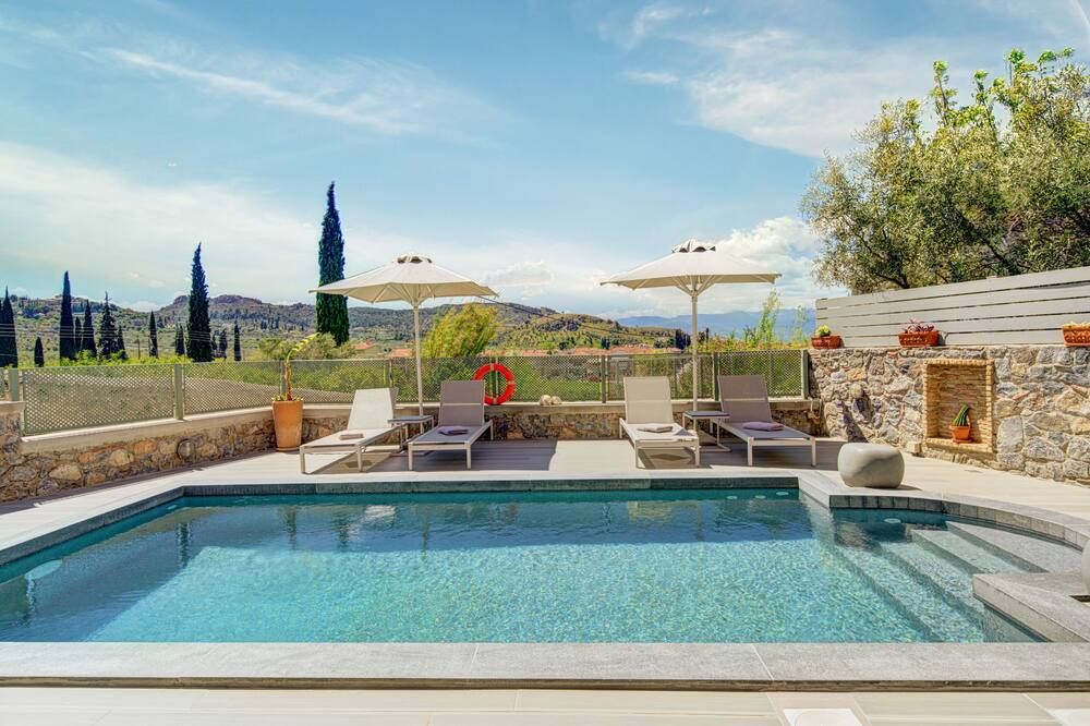 كاناثوس بيجي