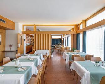 Hôtel historique Chez Elsy - Crans-Sapins - Crans-Montana - Restaurant