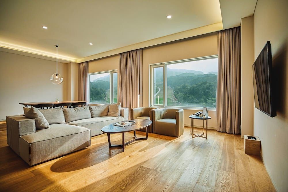 فينيكس هوتل بيونجتشانج