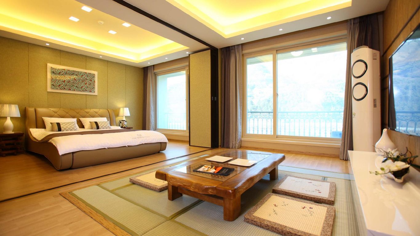 Cheongpyeong Family Hotel