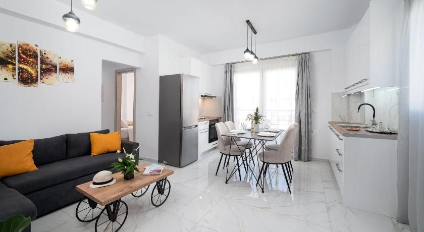 Dining room view of Amersa Luxury Apartment