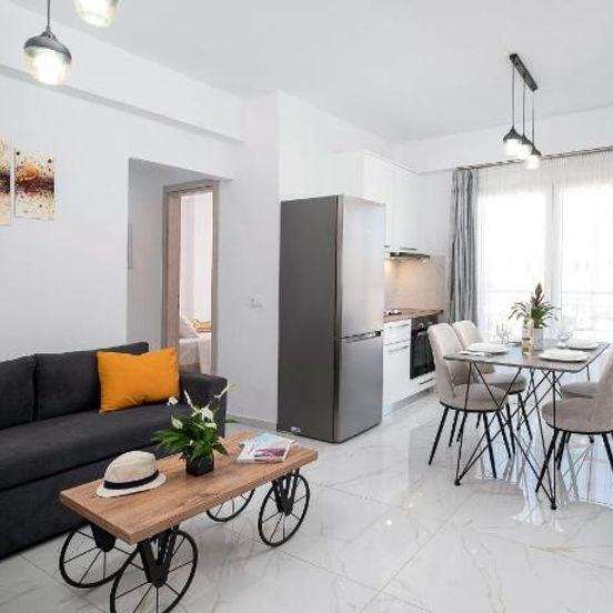 Dining room view of Amersa Luxury Apartment