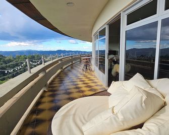 Pousada Casa Redonda - Campos do Jordão - Balkon