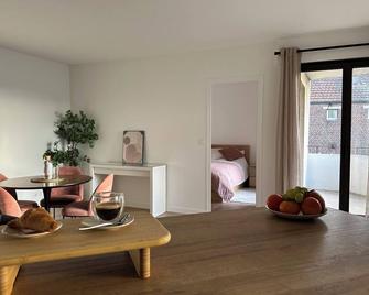 Appartement Proche Paris-Aéroport Cdg-Gare-Disney - Villiers-le-Bel - Salle à manger