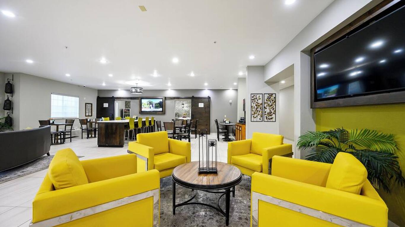 Hiway Inn Express of Broken Bow