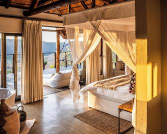 Esiweni Luxury Safari Lodge - Ladysmith - Bedroom