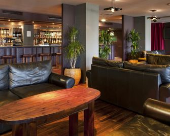 Holiday Inn Aberdeen - West By IHG - Aberdeen - Oleskelutila