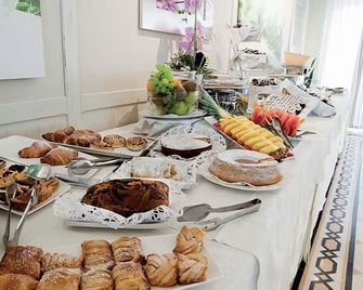 Sirolo/Hotel Sirolo - Sirolo - Buffet
