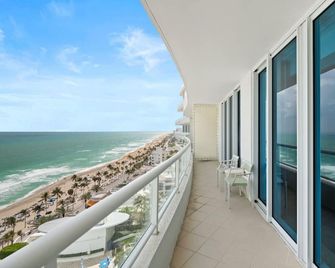 16th Floor 1BR - Ritz Carlton Residences - Oceanfront - Fort Lauderdale - Varanda