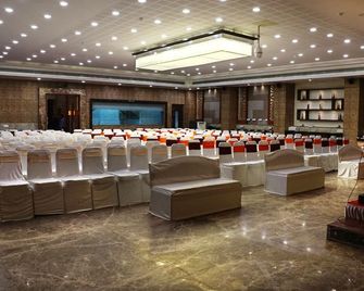 Silvercloud Hotel And Banquets - Ahmedabad - Meeting room