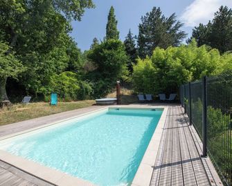 Chalet Jaune - Piscine Partagée - Saint-Laurent-sous-Coiron - Piscine