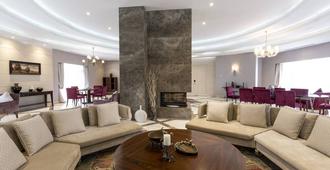 Qafqaz Thermal & Spa Resort Hotel - Gabala - Living room