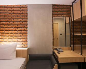 B2 Mukdahan Boutique & Budget Hotel - Mukdahan - Bedroom