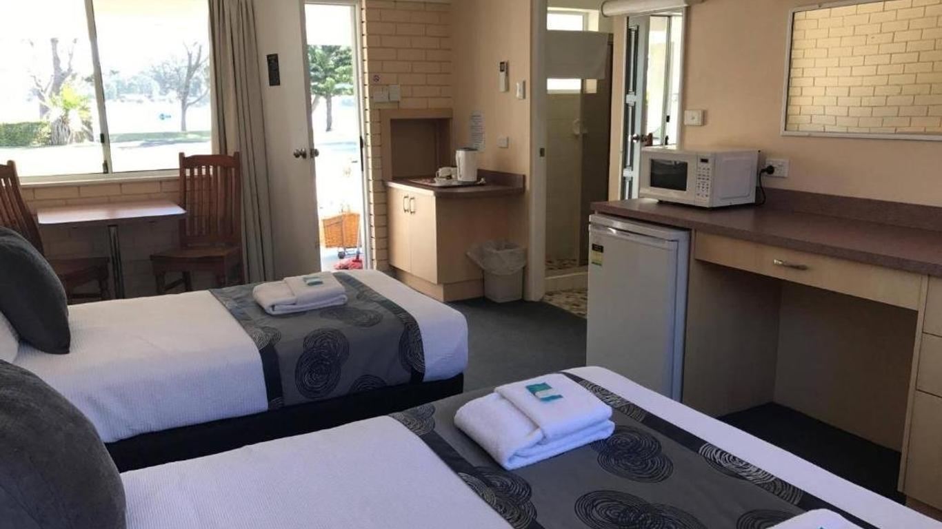 إيدجووتر موتل أولادولا