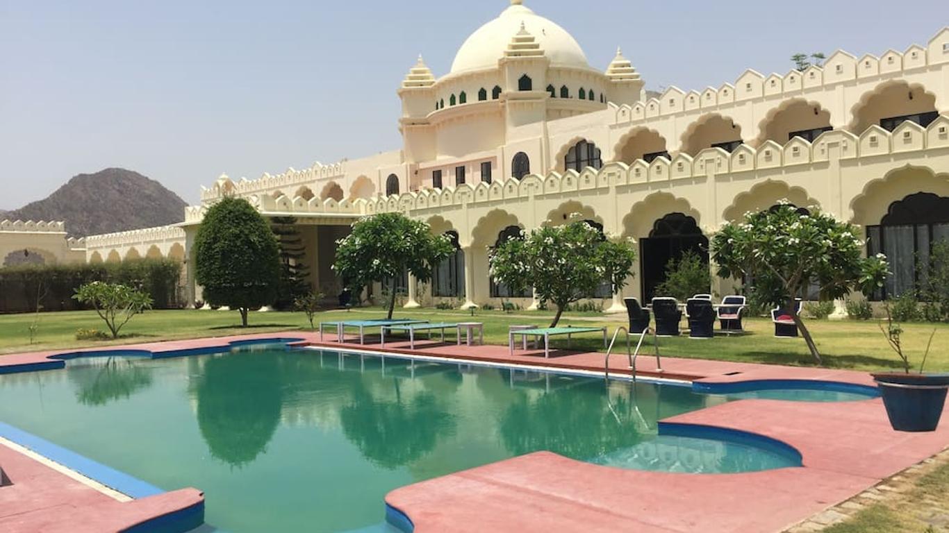 Gulaab Niwaas Palace