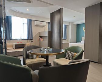Romantic Hotel - Taizhou - Schlafzimmer