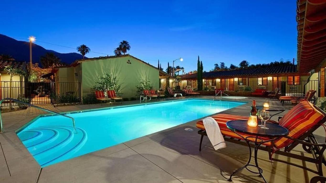 Los Arboles Hotel
