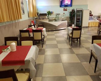 كابوديتشينو إنترناشونال هوتل - نابليس - مطعم