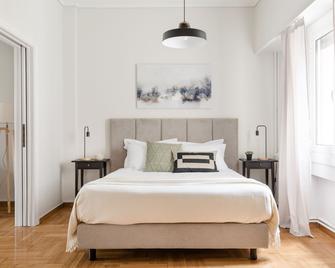 Central Cozy Apartments In Plaka By Upstreet - Athens - Bedroom