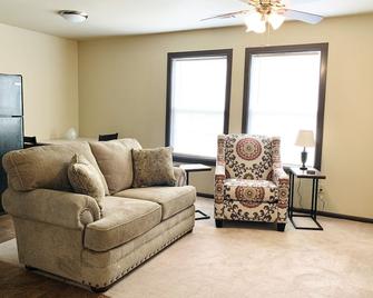 Cozy Apartment Close to Oologah Lake! - Claremore