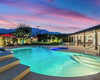 Fiesta De Aqua - Palm Springs - Palm Springs - Pool