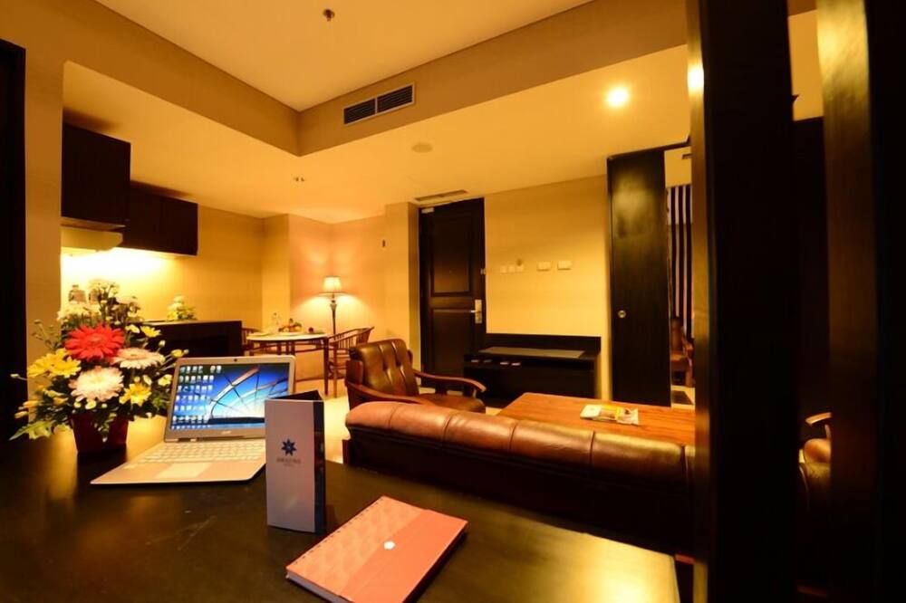 إميليا هوتل باي آميزينج - بالمبانغ - غرفة معيشة