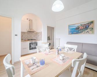 Rapallo Dream Apartment - Rapallo - Essbereich