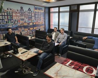 Capsule Hotel Block Room - Tokio - Lounge