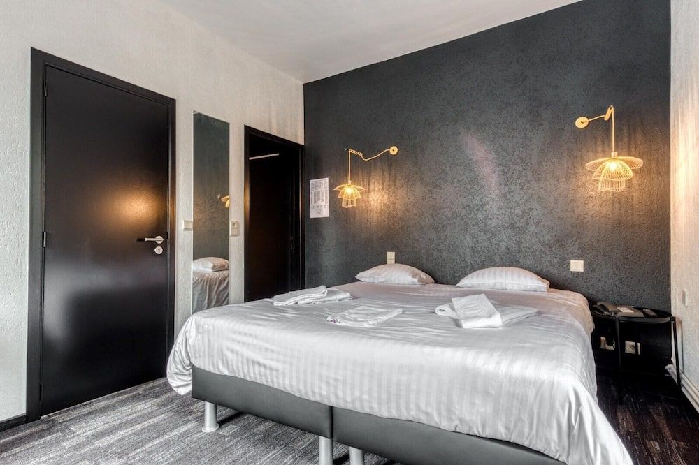 Hotel Mosa - Hermalle-sous-Argenteau - Спальня