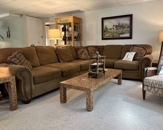 Pleasant Hill Getaway in a secluded small neighborhood - Franklin - Вітальня