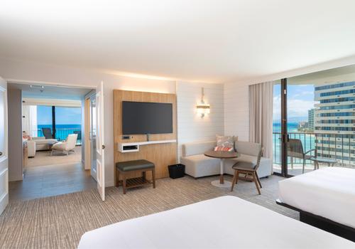 Waikiki Beach Marriott Resort & Spa from $90. Honolulu Hotel Deals &  Reviews - KAYAK