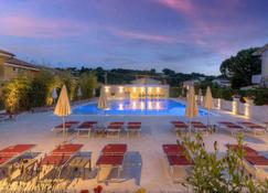 Hotel Giardino Suites&spa - Numana - Pool