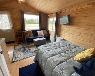 Cute & Cozy Cabin @ Moose Tracks Lodging - Kenai - Bedroom