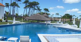 Punta del Este Arenas Hotel & Resort - Punta del Este - Πισίνα